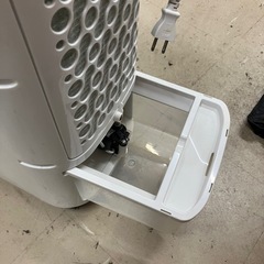 I2507-553 SOUYI 冷風扇 2018年製 通電確認済み ※水や保冷剤を入れないと冷風は出ません 中古の画像