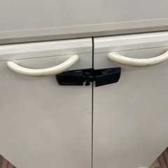 【中古】 ¥3,300 キッチン棚　食器棚　キズ有　大特価　【IG060】の画像