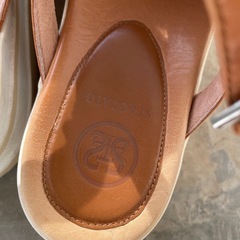レディース・厚底レザーサンダルの画像