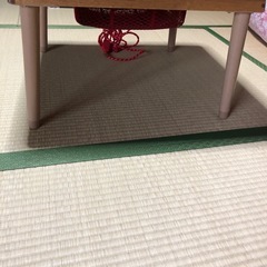 小さいコタツテーブルの画像