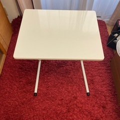 高さ調節デスクの画像
