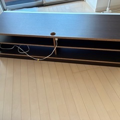 テレビボードの画像