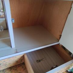 11/24,25のみ【あげます】昭和の飾り棚付き花柄整理タンスの画像