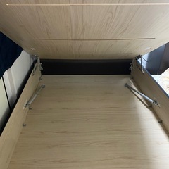 跳ね上げ収納ベッドダブルの画像