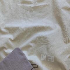 ユニクロ ラウンド ミニショルダーバッグとおまけのユニクロ 布バッグの画像