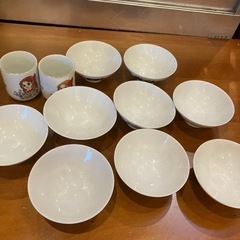 １つ¥600　レトロ 昭和レトロ お茶碗 茶碗 湯呑み コップの画像