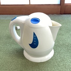 電気ケトルの画像