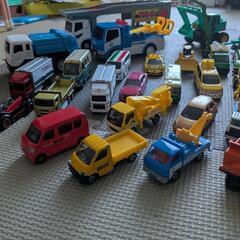 TOMICAや色々な車達の画像