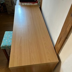 受け取りの方決まりました2.作業机の画像