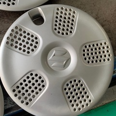 スズキ　純正13インチホイールカバーの画像