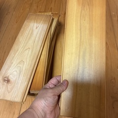 檜の床板の端切の画像