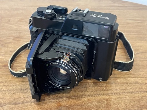 FUJICA GS645 Professinmal 75mm f3.4 (shu) 横堤のカメラ