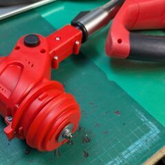 再3【専用バッテリー２個+専用充電器】 草刈り機 芝刈り機 電動式草刈り機 マキタ 純正バッテリー対応の画像