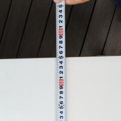 白色のローテーブルの画像