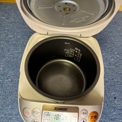 炊飯器　ZOJIRUSHIの画像