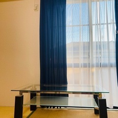 ガラステーブルの画像