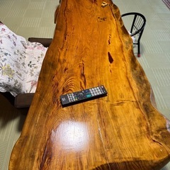 一枚板ダイニングテーブルの画像