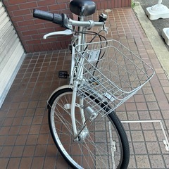 26インチ　外装6段変速　ledオートライト付き　跨ぎやすい一本フレーム　ホワイトの画像