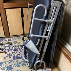 折りたたみ電動ベット