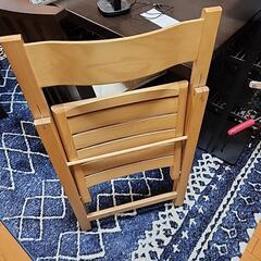 折り畳み椅子の画像