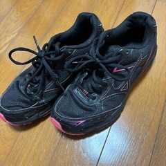 美品　アシックス　レディースシューズの画像