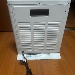 遠赤外線電気ストーブ 加湿機能付き（スチーム式）の画像
