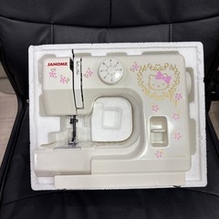 SANRIO/JANOMEキティちゃんコンパクトミシンの画像