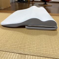 肩・首・背中も支えるまくら旧型  ニトリの画像