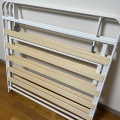 折りたたみすのこベッドの画像