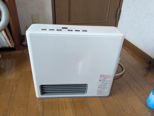 NORITZ ノーリツ　ガスファンヒーター　GFH-2404S ⭐️箱付き・良品⭐️ ノーリツ（NORITZ）のガスファンヒーター「GFH-2404S」 (えり