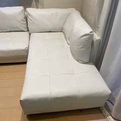 カウチソファー　合皮　ホワイト　オットマン付き　　の画像