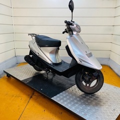 4867km ★始動動画あり★ アドレスv100　CE11A スズキ 小型の画像