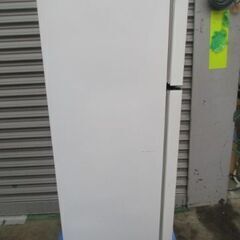 Q223　ハイセンス　右開き　2ドア冷蔵庫　120L　HR-B12Aの画像