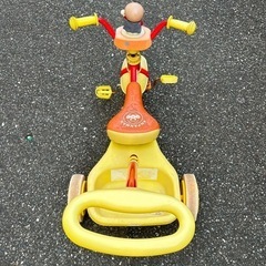 アンパンマン三輪車の画像