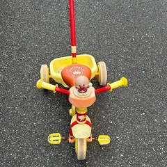 アンパンマン三輪車の画像