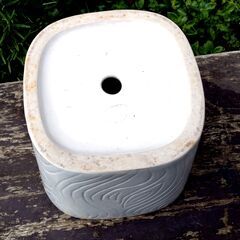 flower pot　曲線を描く波柄　つやはだ　陶器　植木鉢　高さ１８ｃｍ　スクエア　中古の画像