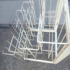鉄製棚の画像