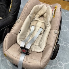 【お話中】Maxi-Cosi 新生児〜4歳まで使えるチャイルドシートセットの画像