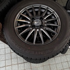 175 70 R14 ほぼ新品のスノータイヤとホイールの画像