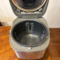 炊飯器
の画像