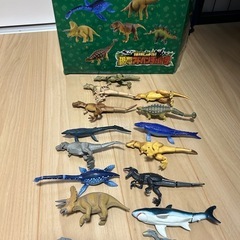 アニア15体と恐竜アドベンチャーパークの画像