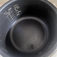 炊飯器　2018製の画像