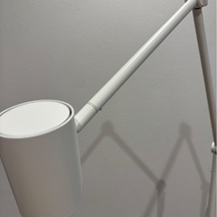 IKEA ニーモーネフロアランプの画像