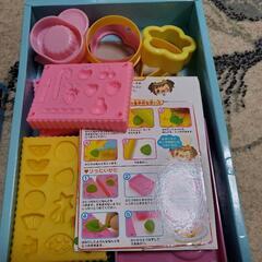 あげます　0円　おもちゃ　2種　人生ゲーム　ケーキ屋さんセット　粘土遊びの画像