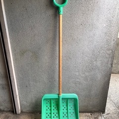 雪かきスコップの画像