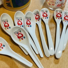 ハローキティ、ミッキー食器セット！の画像