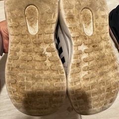 子ども15㎝ adidasスニーカーの画像