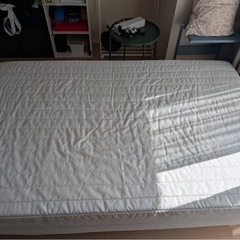 セミダブルベットの画像
