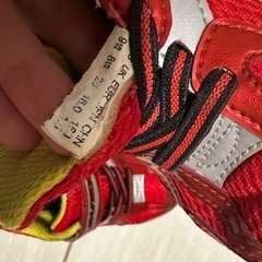 子ども16㎝赤スニーカーの画像