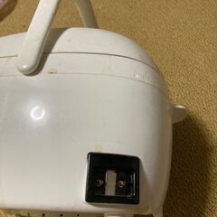 炊飯器（電源ケーブルなし）の画像